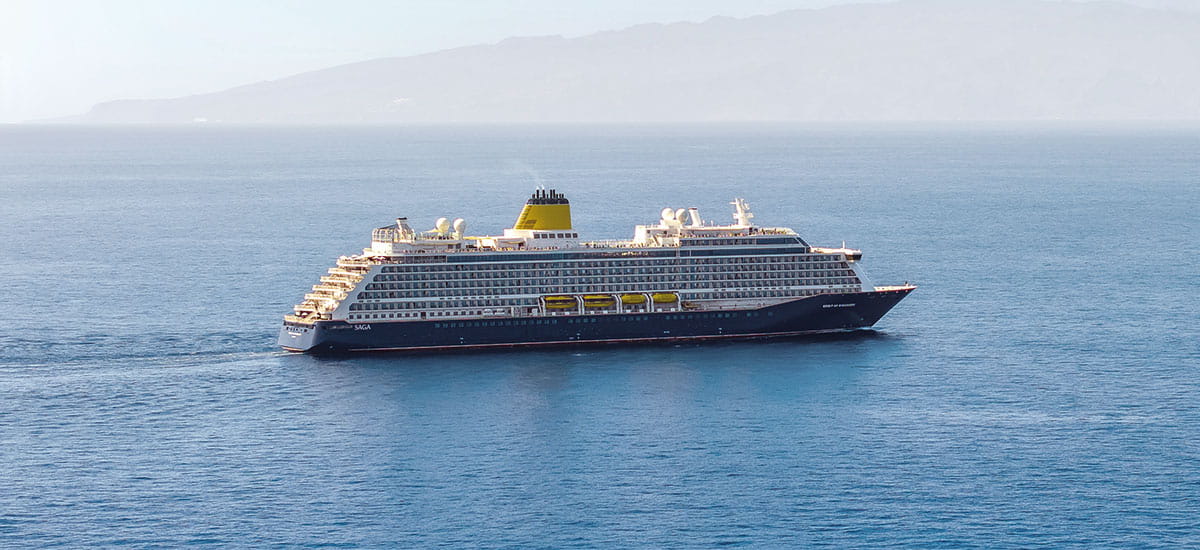 Spirit of Discovery sailing in Tenerife